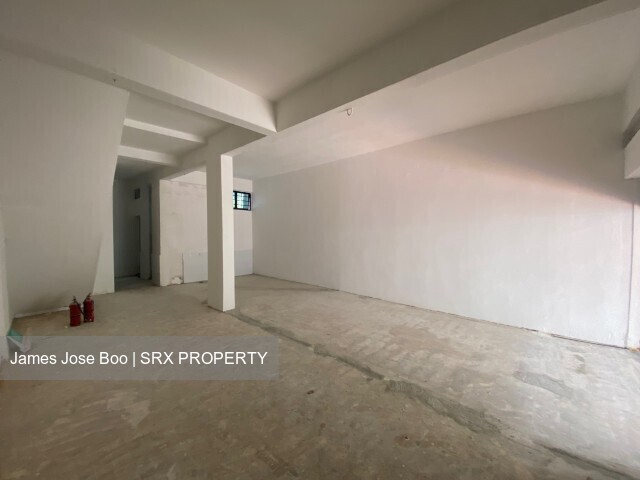 Super busy amk central shop | near mrt | avail soon  (D20), Shop House #530720151